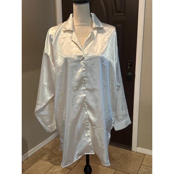 Victoria's Secret Other - Vintage Gold Label Victoria's Secret Cream Satin Pajama Set